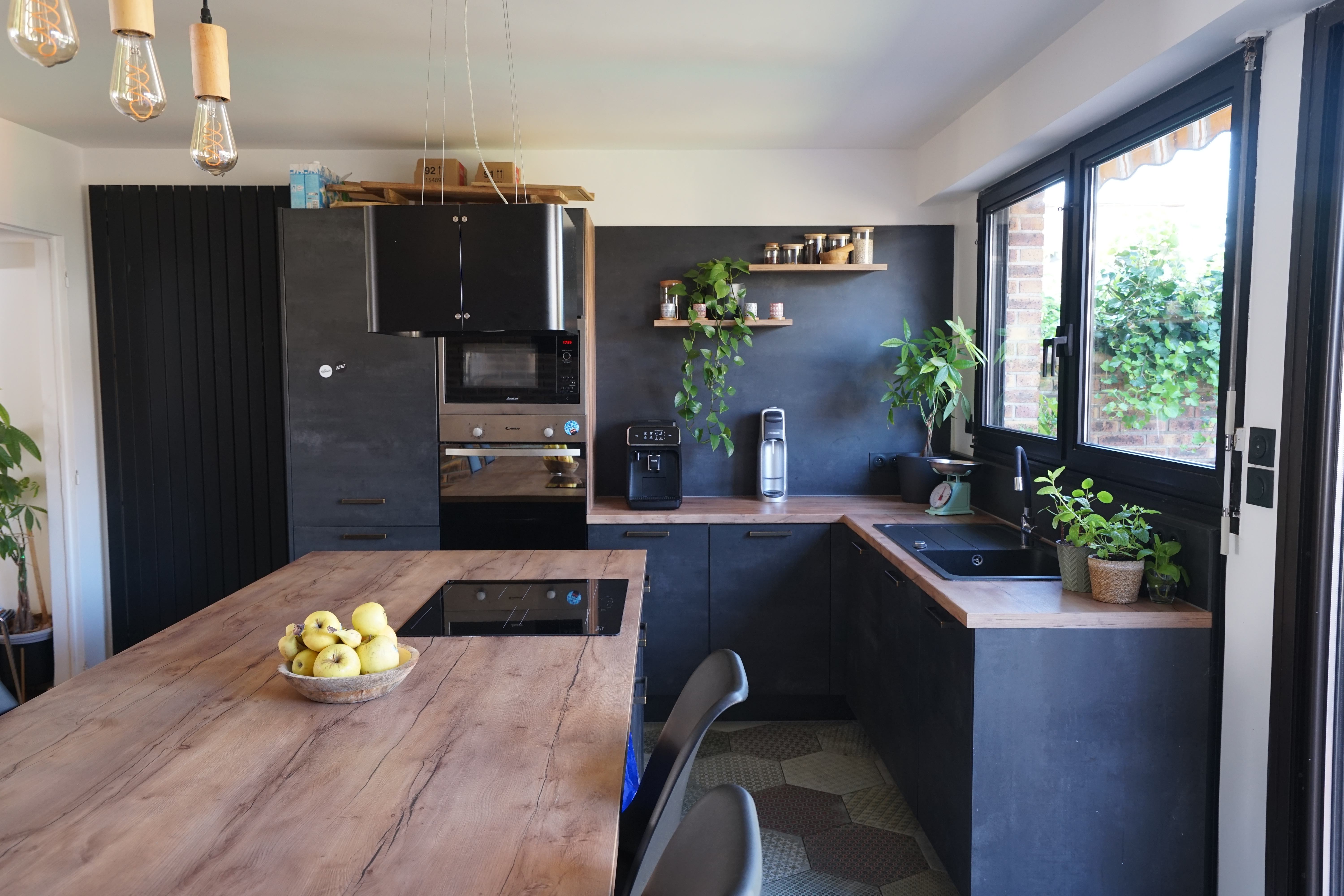 Cuisine moderne avec îlot central
